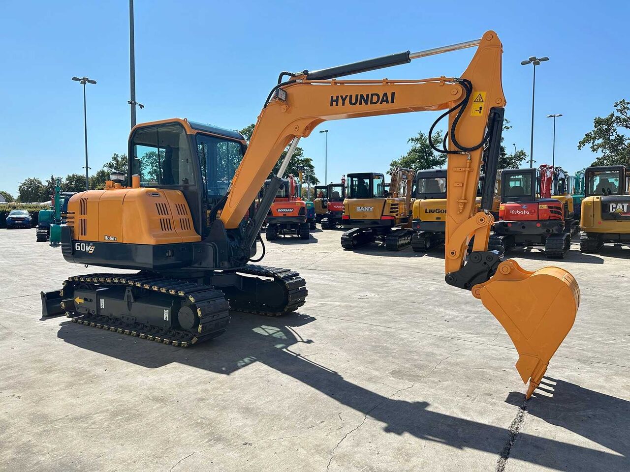 HYUNDAI - 2017 - R60VS - MIDI EXCAVATOR - Экскаватор: фото 3 HYUNDAI - 2017 - R60VS - MIDI EXCAVATOR - Экскаватор: фото 3