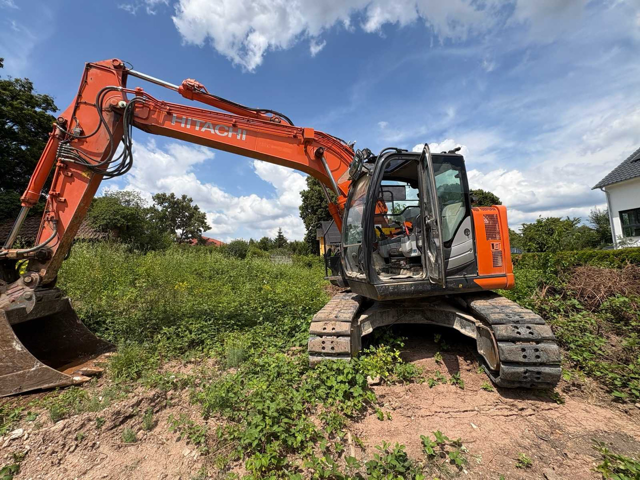 Hitachi ZX135 US-6 - Гусеничный экскаватор: фото 2 Hitachi ZX135 US-6 - Гусеничный экскаватор: фото 2