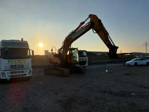 Hyundai Robex235LCR-9 - Гусеничный экскаватор: фото 3 Hyundai Robex235LCR-9 - Гусеничный экскаватор: фото 3
