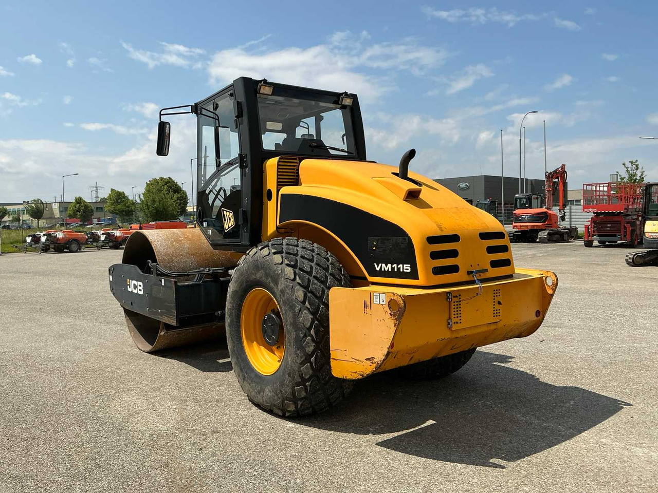 JCB VM115 - Дорожный каток: фото 3 JCB VM115 - Дорожный каток: фото 3