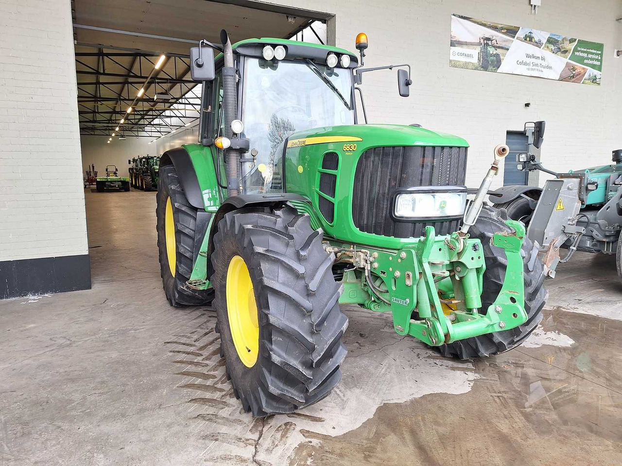 JOHN DEERE - 6830 - AGRICOLES TRACTOR 4 ROWS OF MOTORS - Трактор: фото 4 JOHN DEERE - 6830 - AGRICOLES TRACTOR 4 ROWS OF MOTORS - Трактор: фото 4