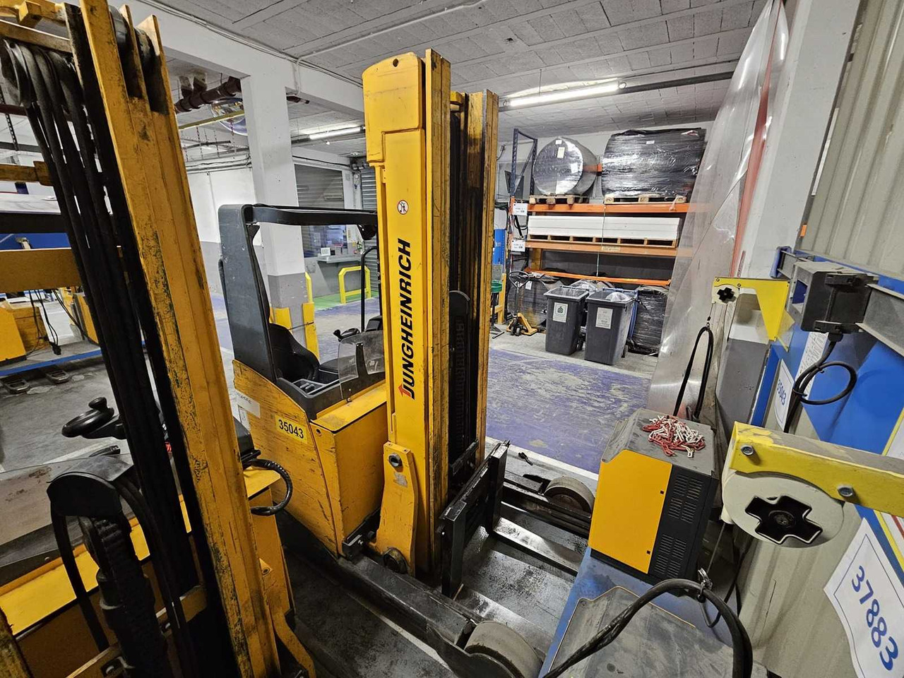 JUNGHEINRICH - 2007 - ETV 325 - FORKLIFT - Вилочный погрузчик: фото 5 JUNGHEINRICH - 2007 - ETV 325 - FORKLIFT - Вилочный погрузчик: фото 5