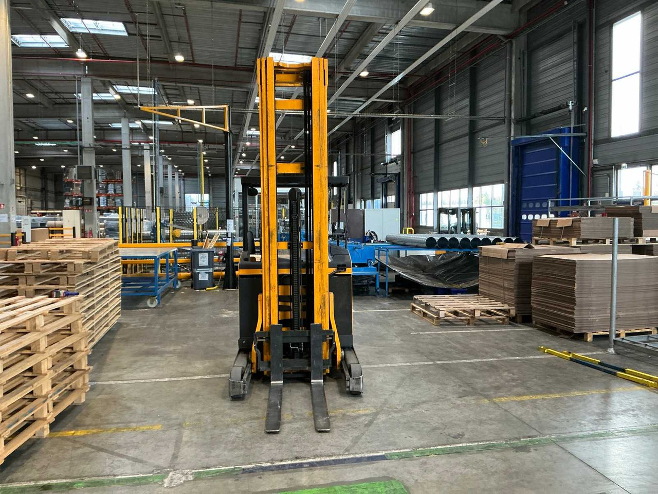 JUNGHEINRICH - 2014 - ETV214 - FORKLIFT - Вилочный погрузчик: фото 2 JUNGHEINRICH - 2014 - ETV214 - FORKLIFT - Вилочный погрузчик: фото 2