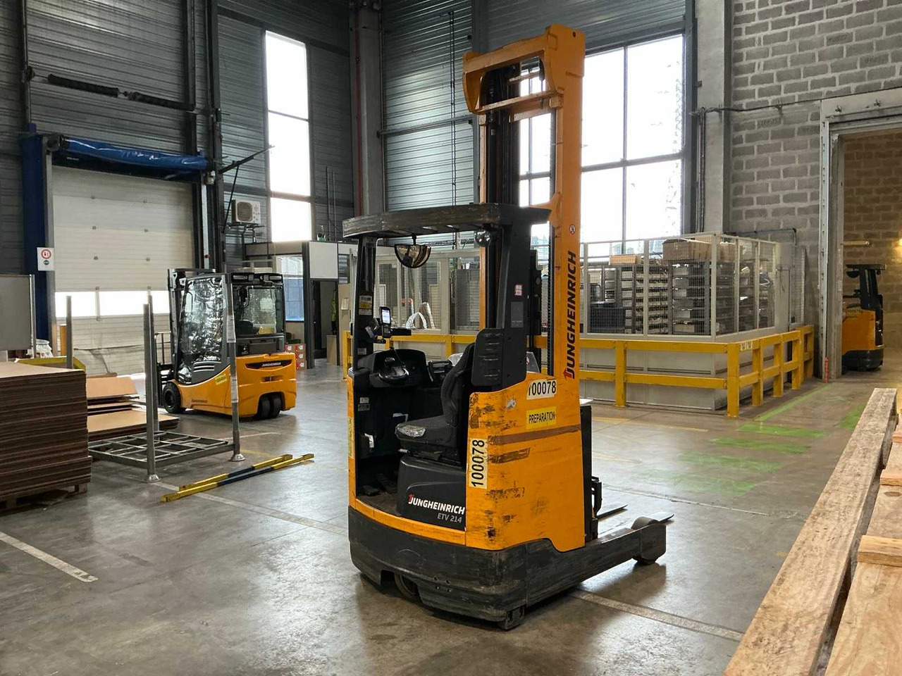 JUNGHEINRICH - 2014 - ETV214 - FORKLIFT - Вилочный погрузчик: фото 4 JUNGHEINRICH - 2014 - ETV214 - FORKLIFT - Вилочный погрузчик: фото 4