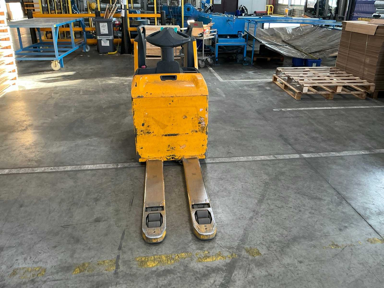 JUNGHEINRICH - 2018 - ERE 225 - FORKLIFT - Вилочный погрузчик: фото 2 JUNGHEINRICH - 2018 - ERE 225 - FORKLIFT - Вилочный погрузчик: фото 2