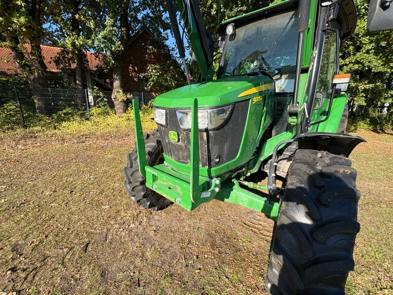 John Deere 5075E mit Stoll Frontlader Solid 35-18.1P - Трактор: фото 5 John Deere 5075E mit Stoll Frontlader Solid 35-18.1P - Трактор: фото 5
