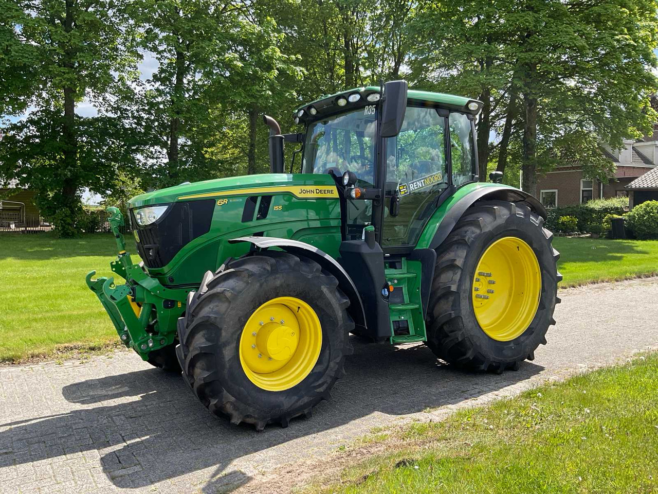 John Deere 6R155 - Трактор: фото 1 John Deere 6R155 - Трактор: фото 1