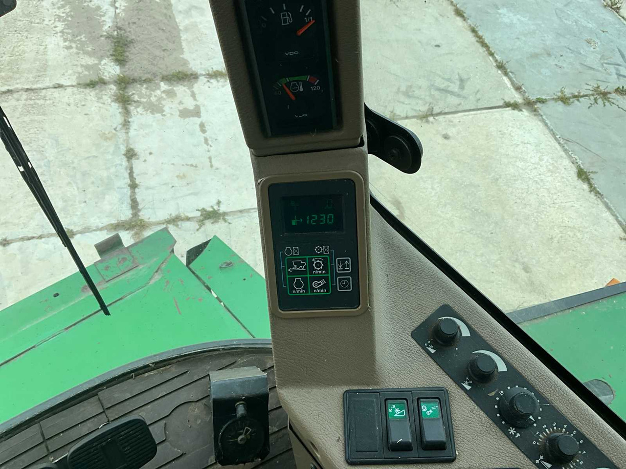 Зерноуборочный комбайн John deere 2066: фото 24