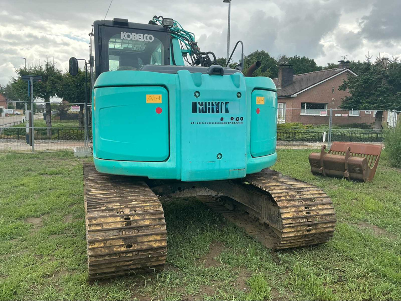 Гусеничный экскаватор Kobelco SK140 SRlc: фото 7