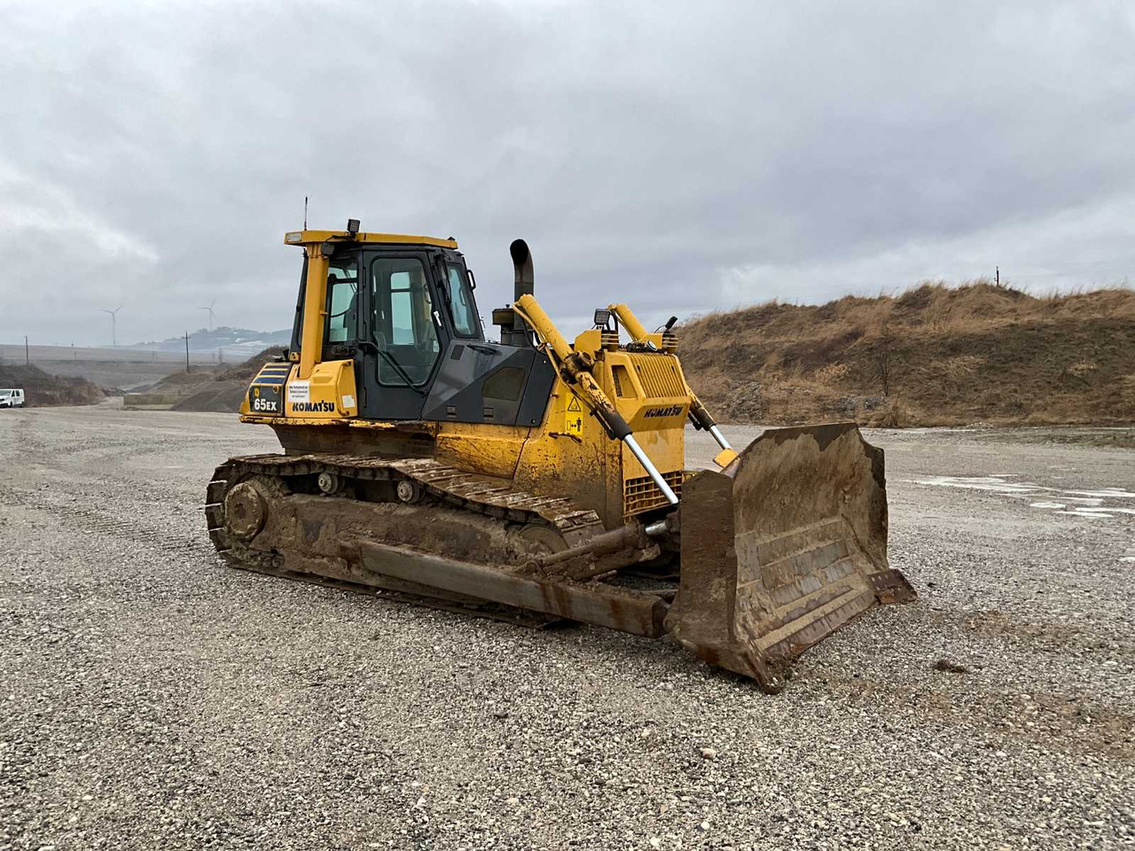 Komatsu D65EX - Бульдозер: фото 1 Komatsu D65EX - Бульдозер: фото 1