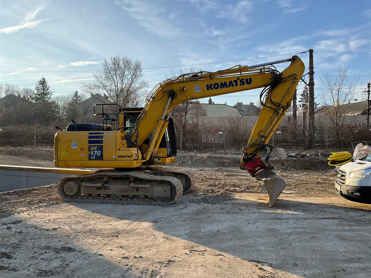 Komatsu PC170LC-10 - Гусеничный экскаватор: фото 1 Komatsu PC170LC-10 - Гусеничный экскаватор: фото 1
