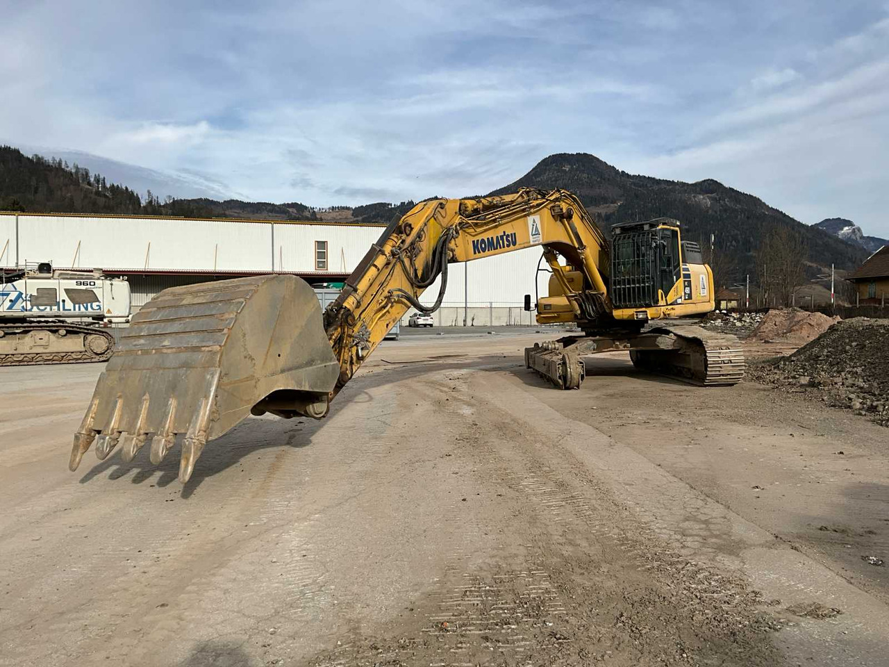 Komatsu PC490LC-10 - Гусеничный экскаватор: фото 4 Komatsu PC490LC-10 - Гусеничный экскаватор: фото 4