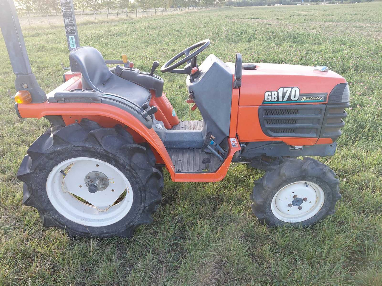 Kubota GB170 - Минитрактор: фото 3 Kubota GB170 - Минитрактор: фото 3