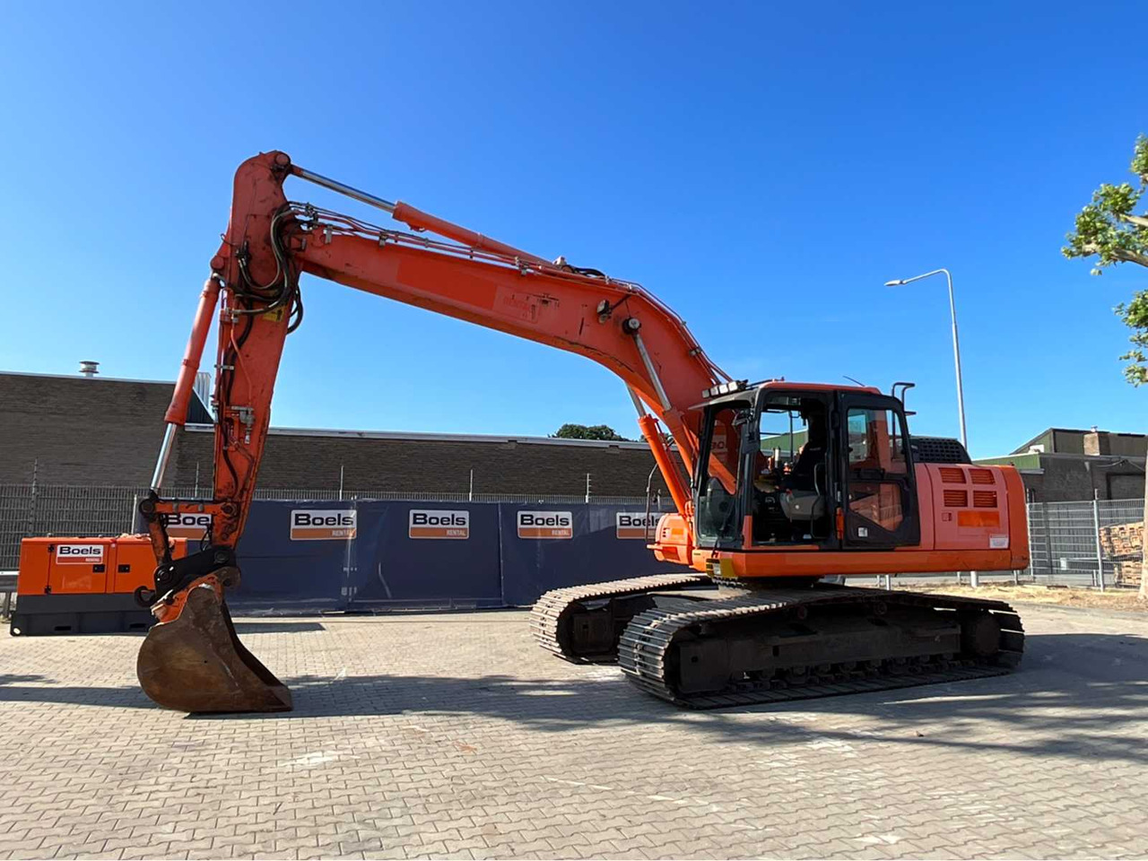 Kubota PC210LC-10 - Мини-экскаватор: фото 1 Kubota PC210LC-10 - Мини-экскаватор: фото 1