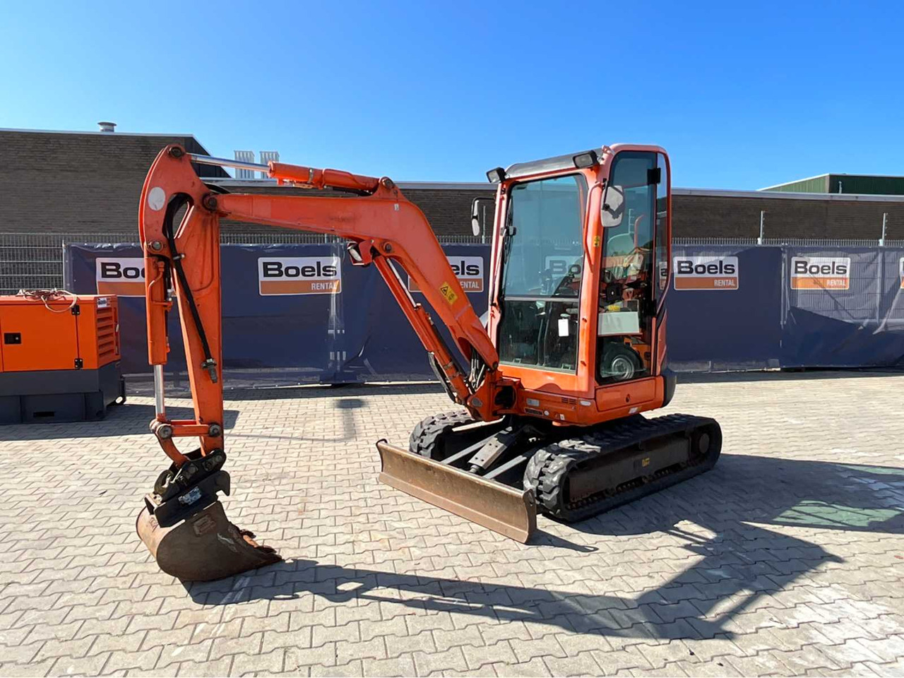 Kubota U27-4GL - Мини-экскаватор: фото 1 Kubota U27-4GL - Мини-экскаватор: фото 1