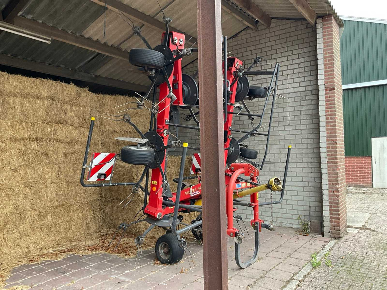 Kverneland Fanex 903 - Техника для сенозаготовки: фото 3 Kverneland Fanex 903 - Техника для сенозаготовки: фото 3