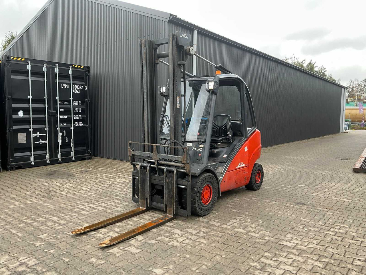 LINDE H30D FORKLIFT - Вилочный погрузчик: фото 1 LINDE H30D FORKLIFT - Вилочный погрузчик: фото 1