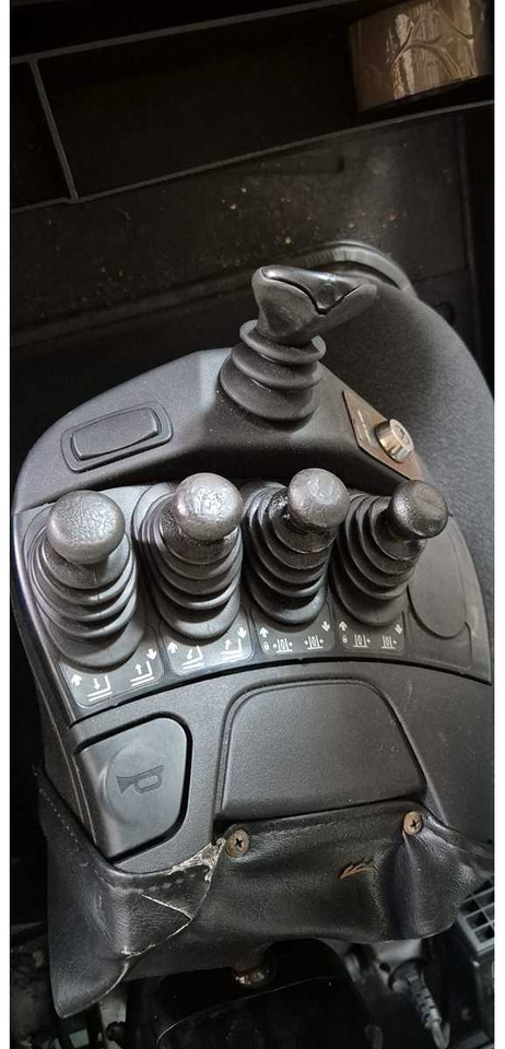 Вилочный погрузчик LINDE - H80D-02 - FORKLIFT TRUCKS - 2012: фото 9 Вилочный погрузчик LINDE - H80D-02 - FORKLIFT TRUCKS - 2012: фото 9