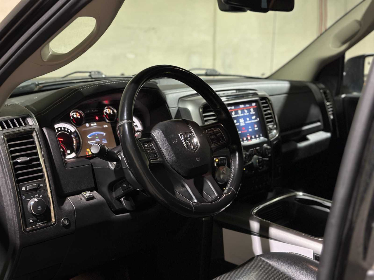 Лёгкий коммерческий автомобиль DODGE RAM 1500 5.7 V8 QUAD CAB 6'4 401HP 2018, V-442-LL COMMERCIAL VEHICLE: фото 16 Лёгкий коммерческий автомобиль DODGE RAM 1500 5.7 V8 QUAD CAB 6'4 401HP 2018, V-442-LL COMMERCIAL VEHICLE: фото 16