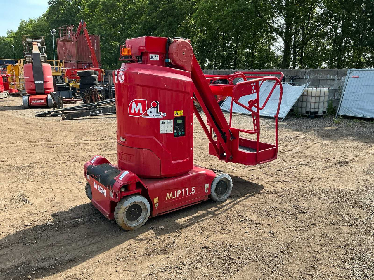 Magni MJP11.5 - Подъёмник: фото 4 Magni MJP11.5 - Подъёмник: фото 4