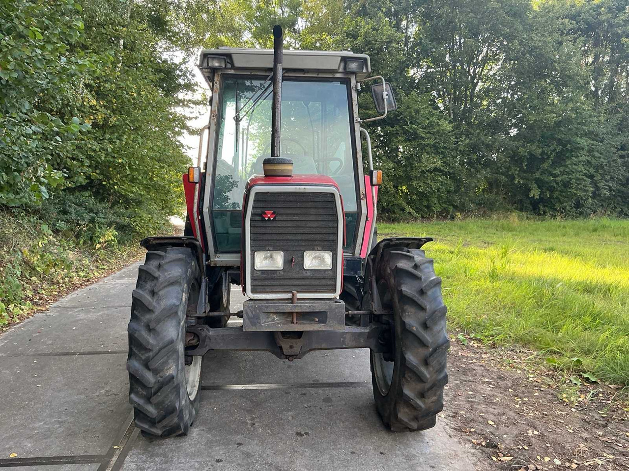 Massey Ferguson 3050 - Трактор: фото 2 Massey Ferguson 3050 - Трактор: фото 2