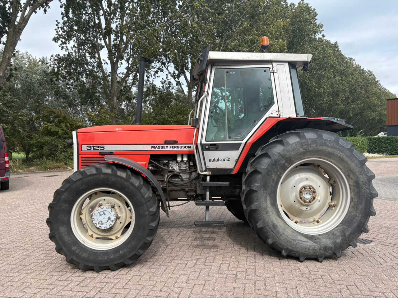 Massey Ferguson 3125 - Трактор: фото 3 Massey Ferguson 3125 - Трактор: фото 3