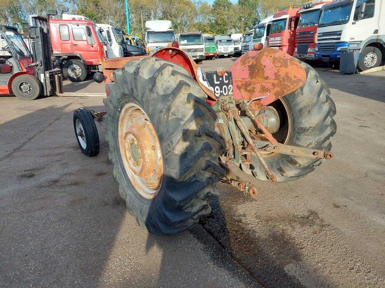 Massey Ferguson 65 - Трактор: фото 4 Massey Ferguson 65 - Трактор: фото 4