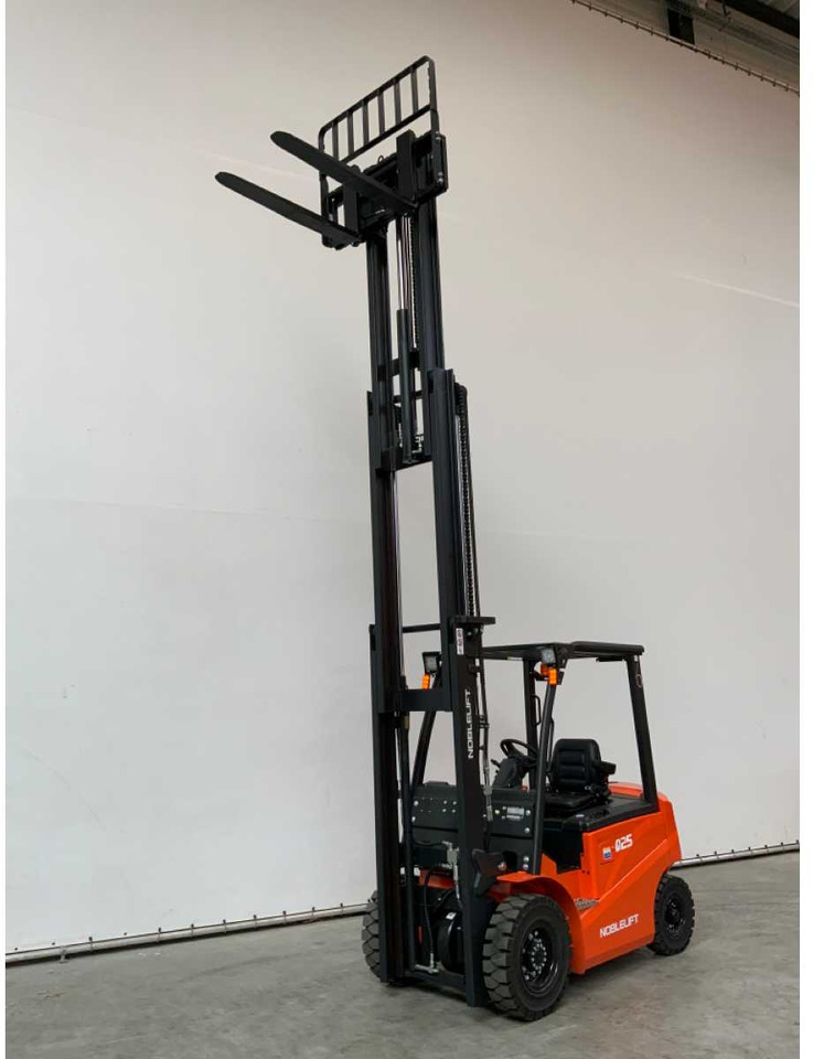 NOBLELIFT - 2024 - Q25-SERIES - 2.5T FORKLIFT ADJUSTABLE FORKS 4.8M - Вилочный погрузчик: фото 3 NOBLELIFT - 2024 - Q25-SERIES - 2.5T FORKLIFT ADJUSTABLE FORKS 4.8M - Вилочный погрузчик: фото 3
