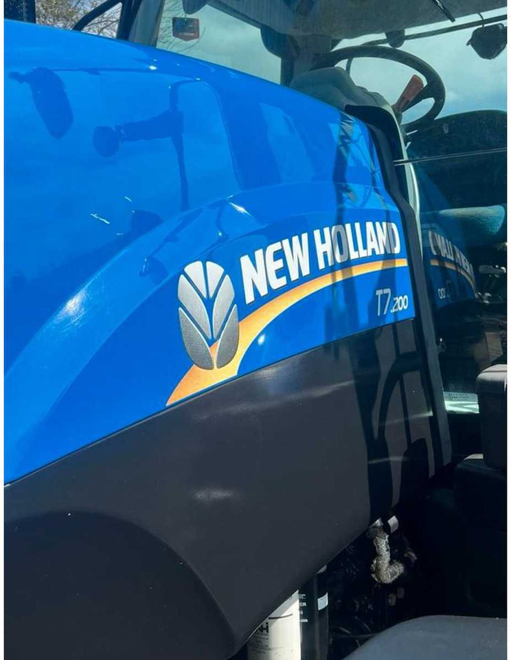 New Holland T7.200 - Трактор: фото 2 New Holland T7.200 - Трактор: фото 2