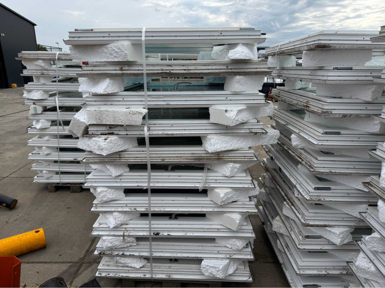 Plastic frame (100x) - Строительное оборудование: фото 3 Plastic frame (100x) - Строительное оборудование: фото 3