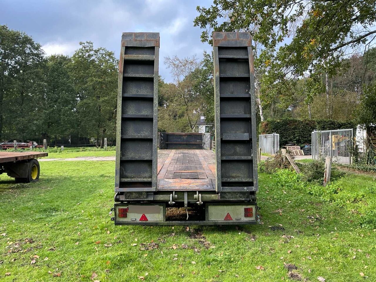 1983 ROBUST KAISER RSE 20 3-AXLE LOW LOADER / MACHINE TRANSPORTER WITH RAMPS - Прицеп: фото 4 1983 ROBUST KAISER RSE 20 3-AXLE LOW LOADER / MACHINE TRANSPORTER WITH RAMPS - Прицеп: фото 4