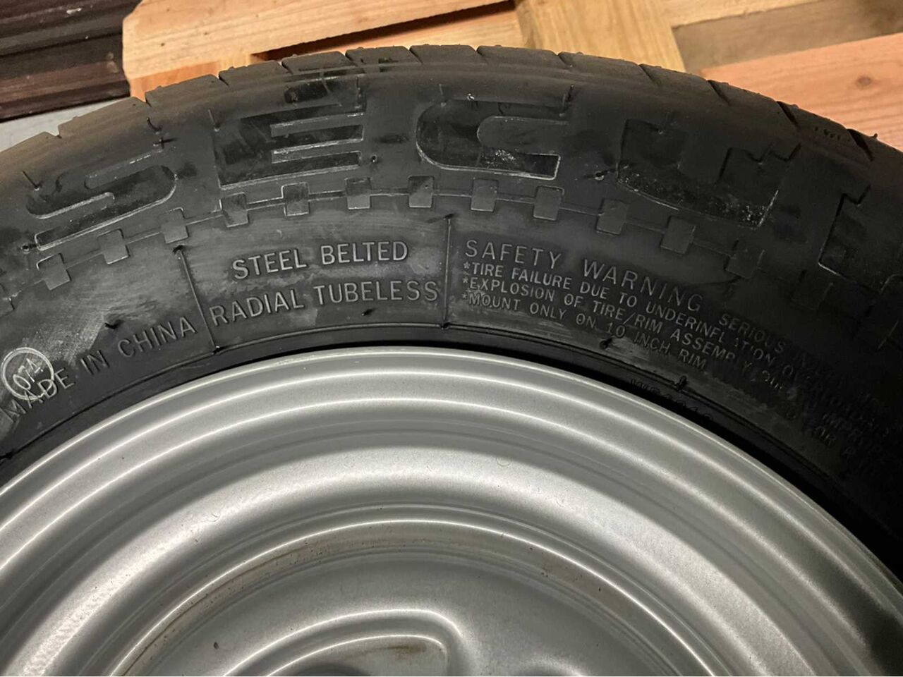 Прицеп SECURITY TIRES + RIMS (8X): фото 8 Прицеп SECURITY TIRES + RIMS (8X): фото 8