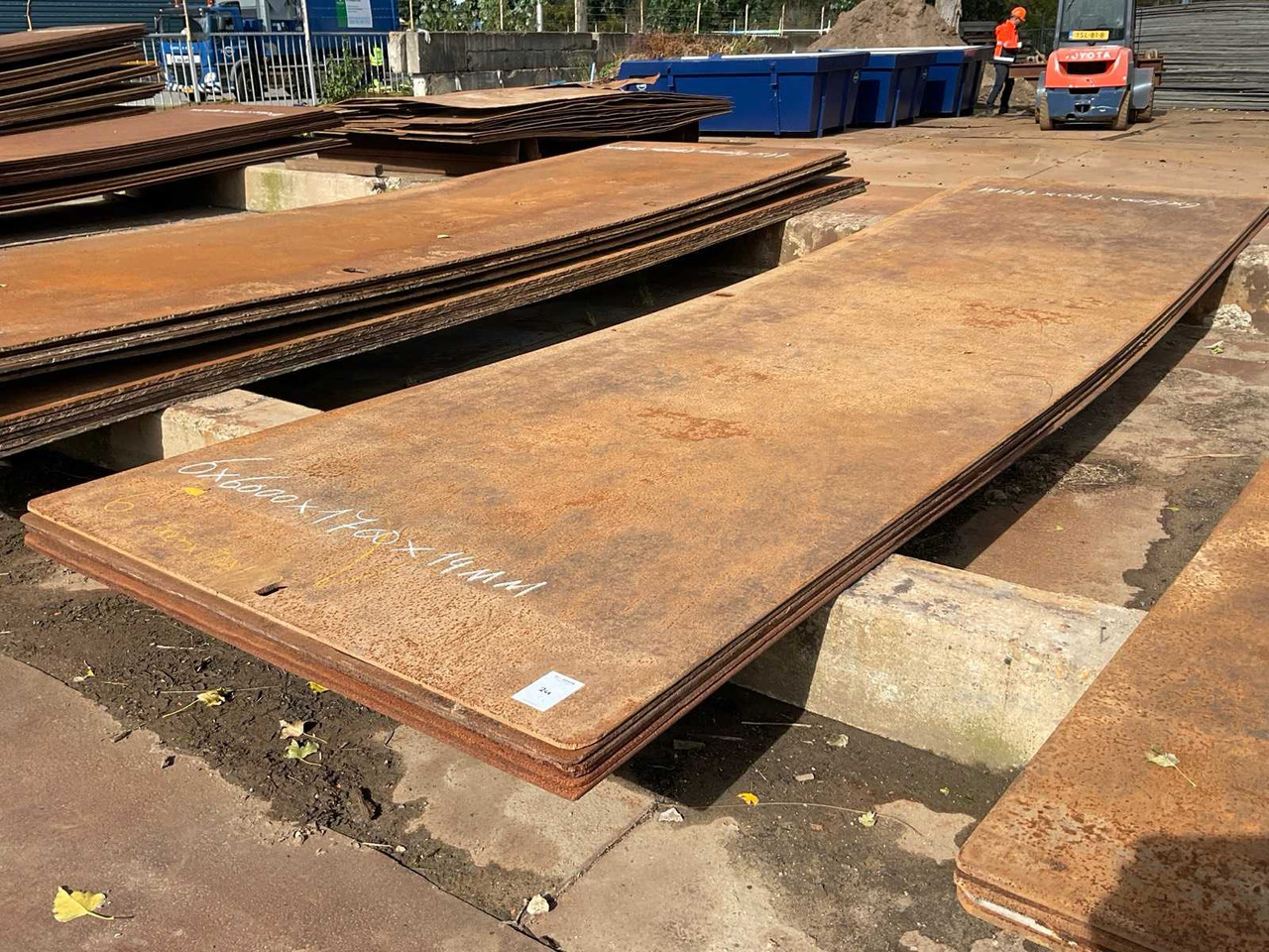 Road plate (6x) - Строительное оборудование: фото 1 Road plate (6x) - Строительное оборудование: фото 1