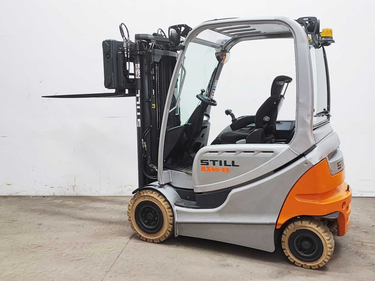 STILL - 2014 - RX60-25 - FORKLIFT WITH FORK SPREADER - Вилочный погрузчик: фото 2 STILL - 2014 - RX60-25 - FORKLIFT WITH FORK SPREADER - Вилочный погрузчик: фото 2
