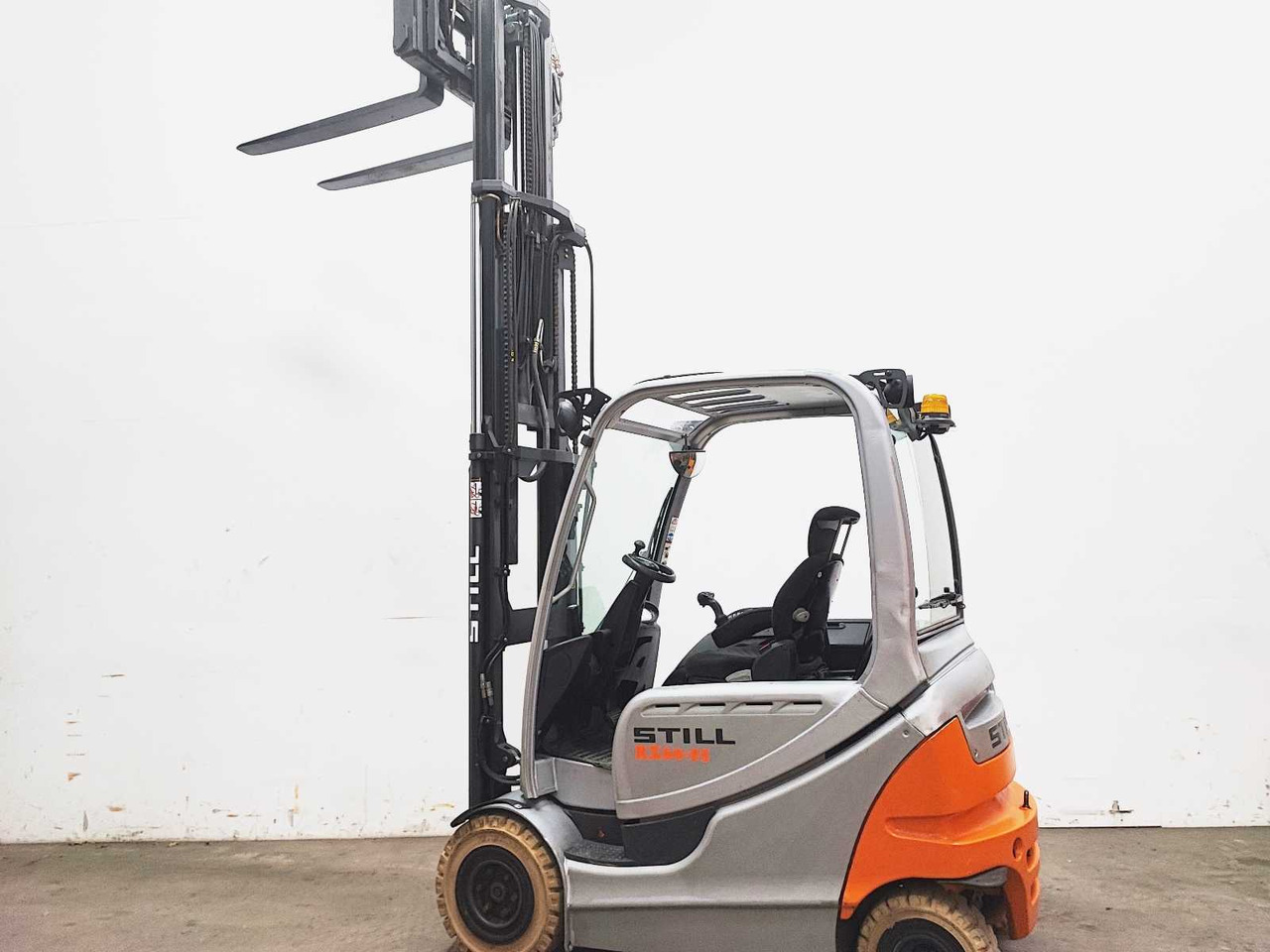 STILL - 2014 - RX60-25 - FORKLIFT WITH FORK SPREADER - Вилочный погрузчик: фото 3 STILL - 2014 - RX60-25 - FORKLIFT WITH FORK SPREADER - Вилочный погрузчик: фото 3