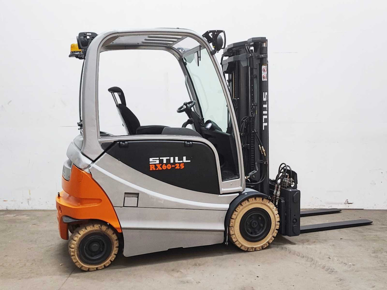 STILL - 2014 - RX60-25 - FORKLIFT WITH FORK SPREADER - Вилочный погрузчик: фото 5 STILL - 2014 - RX60-25 - FORKLIFT WITH FORK SPREADER - Вилочный погрузчик: фото 5