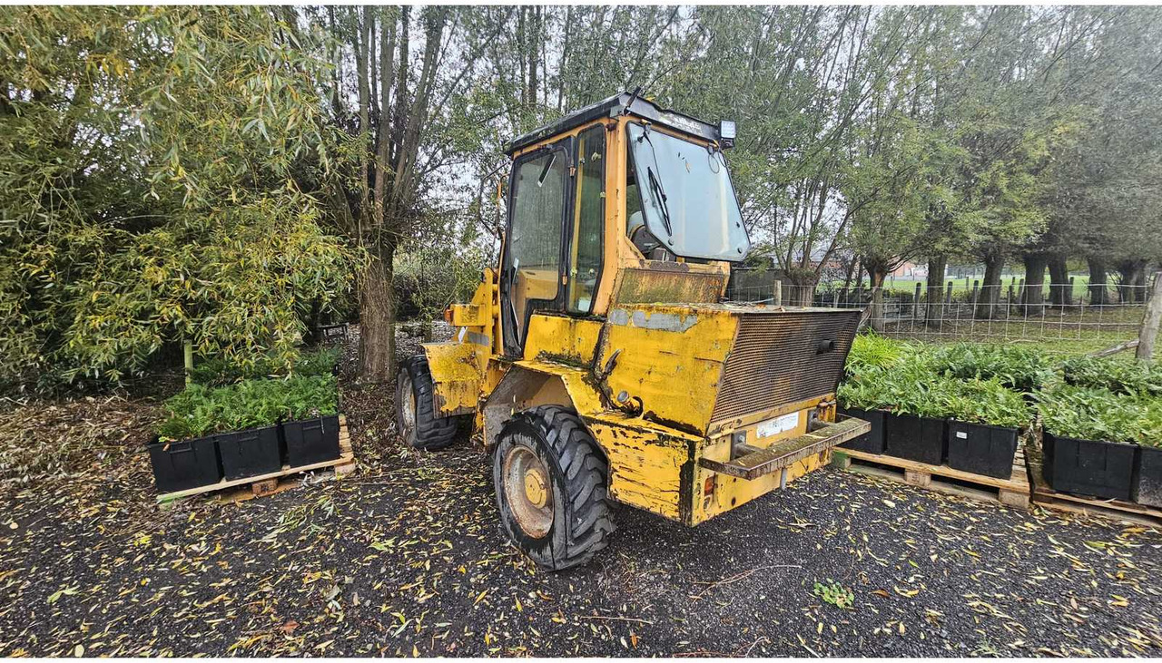 Schaeffer 860 - Мини-погрузчик с бортовым поворотом: фото 1 Schaeffer 860 - Мини-погрузчик с бортовым поворотом: фото 1