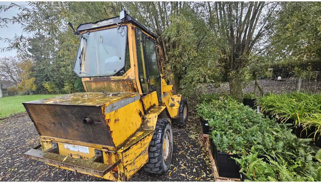 Schaeffer 860 - Мини-погрузчик с бортовым поворотом: фото 2 Schaeffer 860 - Мини-погрузчик с бортовым поворотом: фото 2