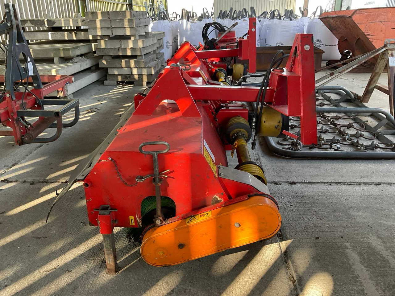 Dücker HDK 1800 - Сельскохозяйственная техника: фото 4 Dücker HDK 1800 - Сельскохозяйственная техника: фото 4