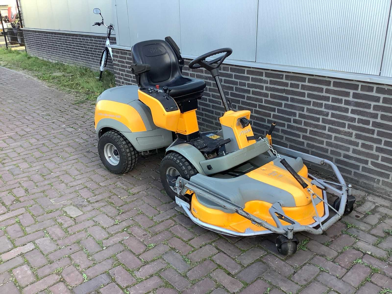 Stiga Park pro swan 4wd - Газонокосилка: фото 1 Stiga Park pro swan 4wd - Газонокосилка: фото 1