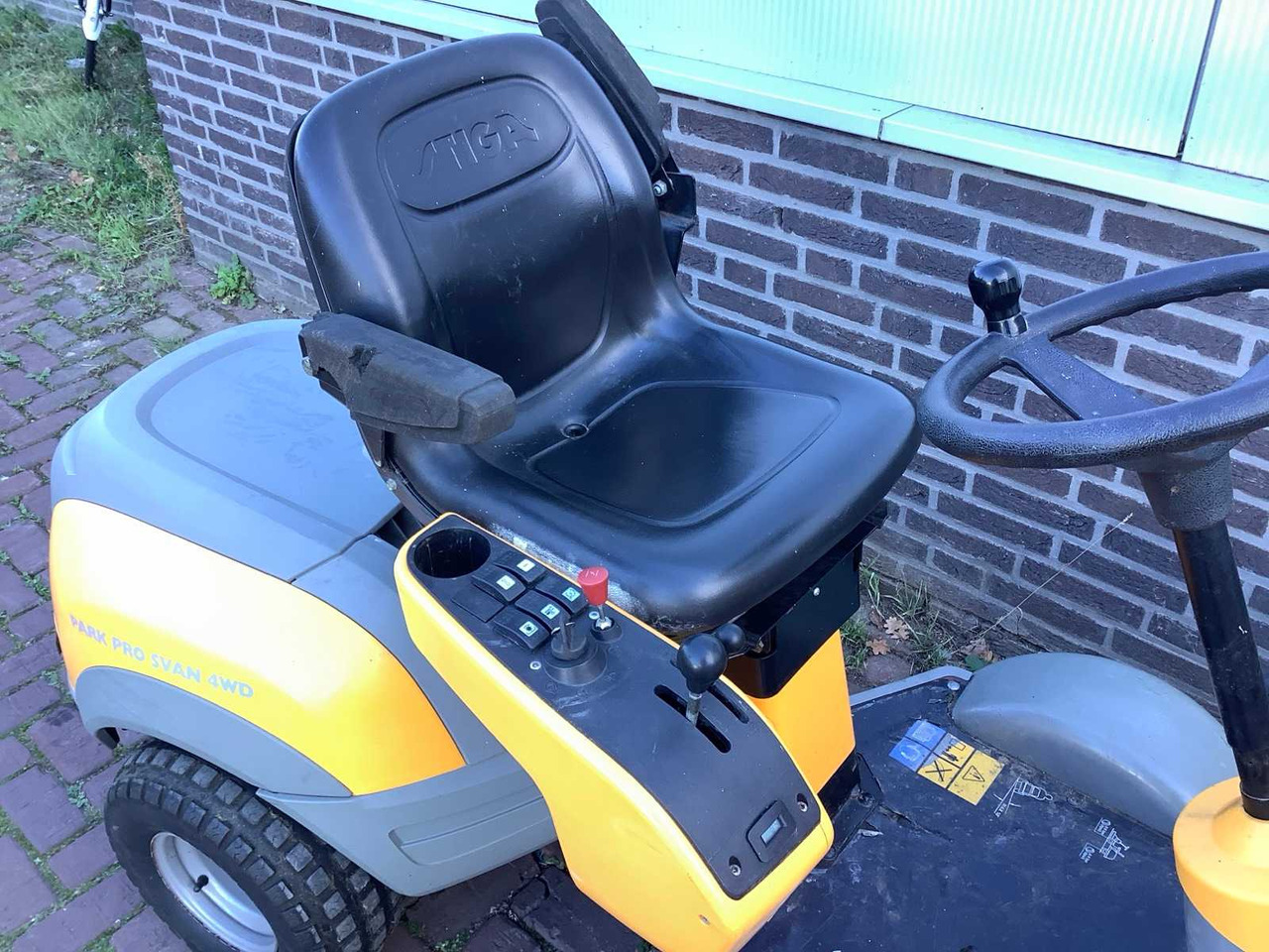 Stiga Park pro swan 4wd - Газонокосилка: фото 3 Stiga Park pro swan 4wd - Газонокосилка: фото 3