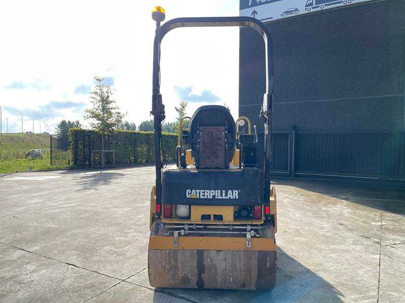 Caterpillar CB 24 - Строительная техника: фото 4 Caterpillar CB 24 - Строительная техника: фото 4
