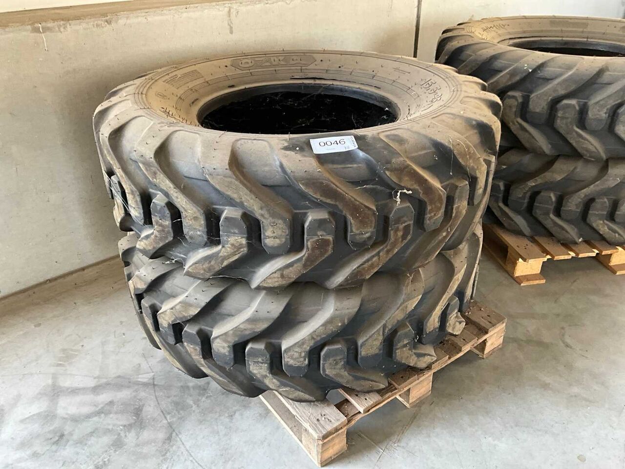 TYRES FOR TELEHANDLERS - Гусеничный мини-погрузчик: фото 2 TYRES FOR TELEHANDLERS - Гусеничный мини-погрузчик: фото 2