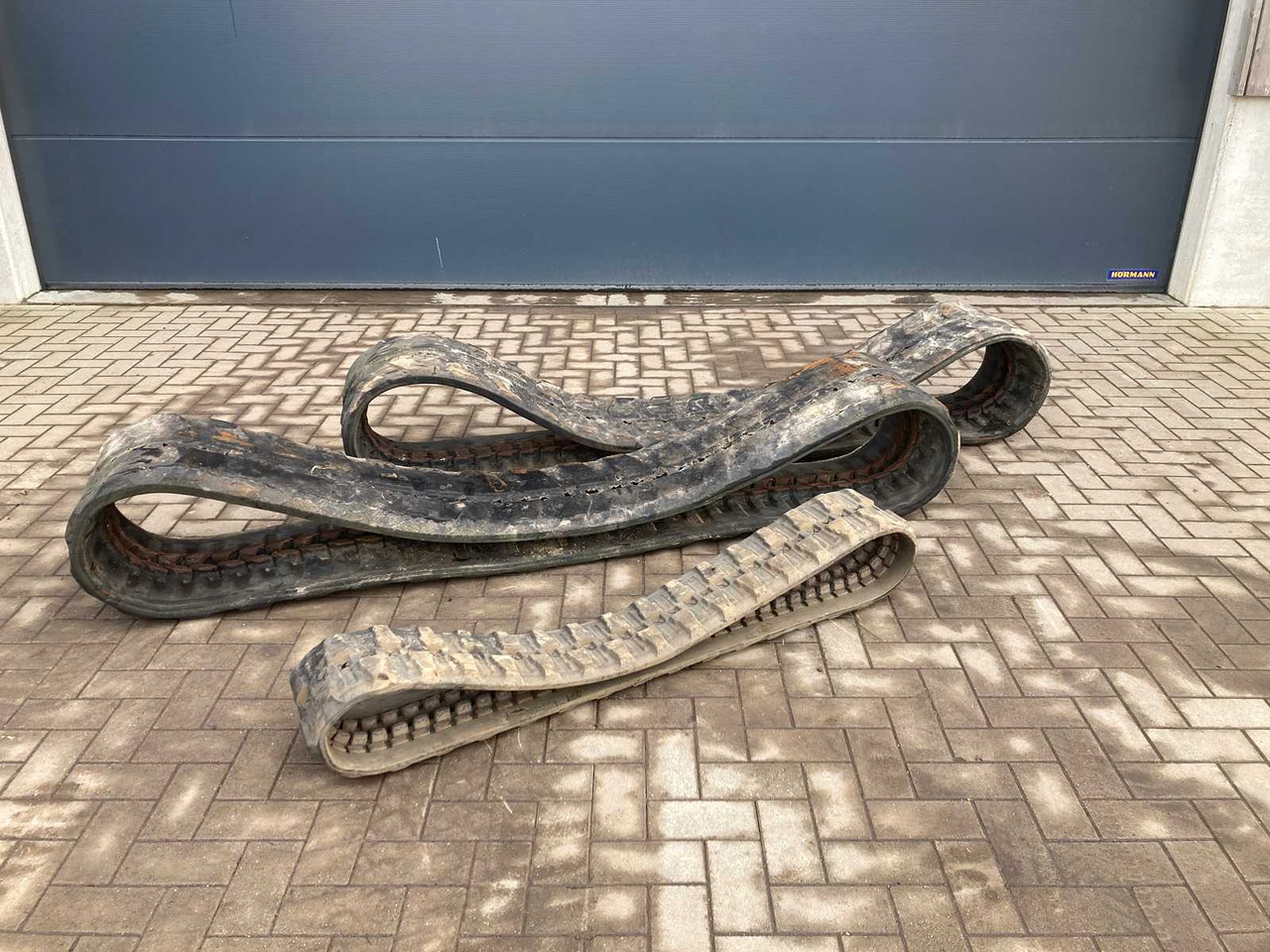 VEMATRACK BATCH OF USED TRACKS EXCAVATOR - Экскаватор: фото 1 VEMATRACK BATCH OF USED TRACKS EXCAVATOR - Экскаватор: фото 1