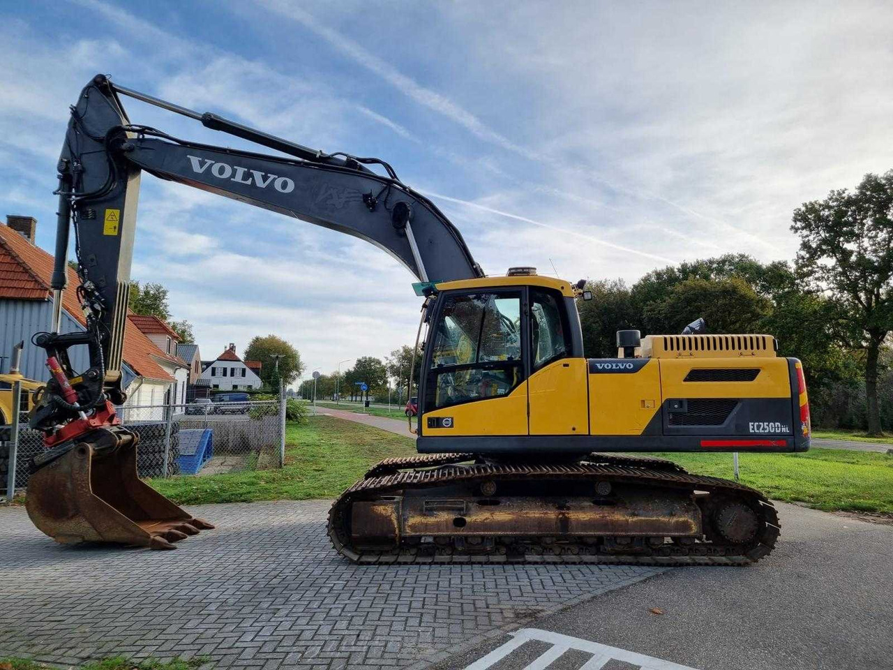 VOLVO EC250DNL - Гусеничный экскаватор: фото 2 VOLVO EC250DNL - Гусеничный экскаватор: фото 2