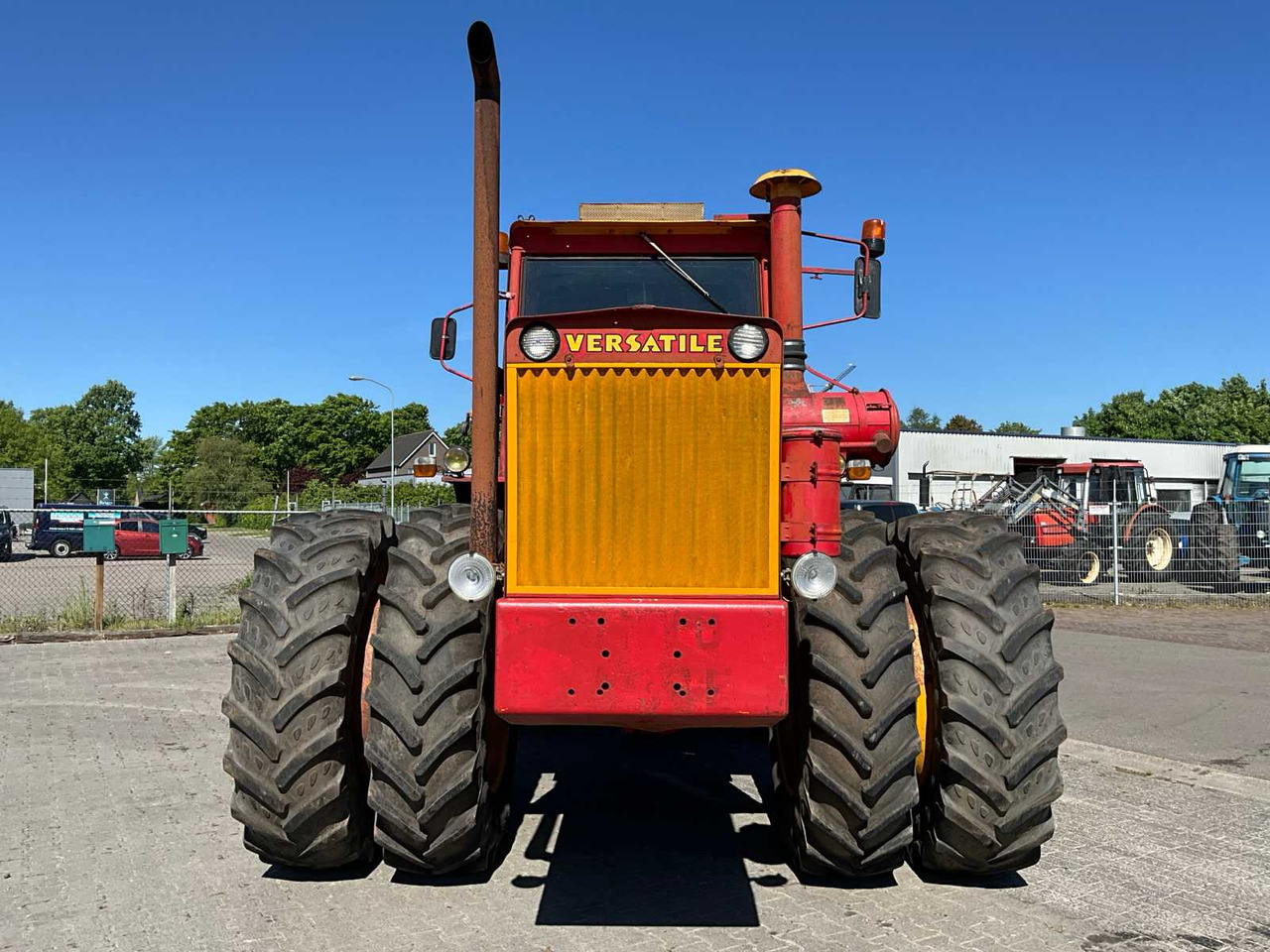 Versatile 800 - Трактор: фото 3 Versatile 800 - Трактор: фото 3