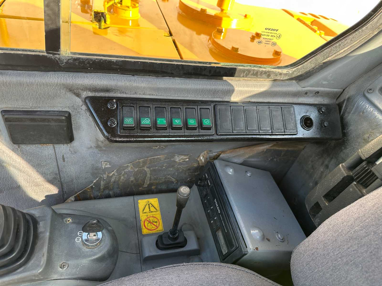 Гусеничный экскаватор Volvo EC55B: фото 37