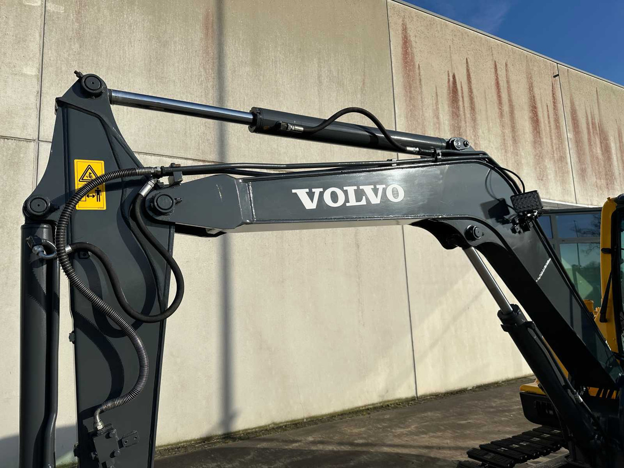 Гусеничный экскаватор Volvo EC55B: фото 9