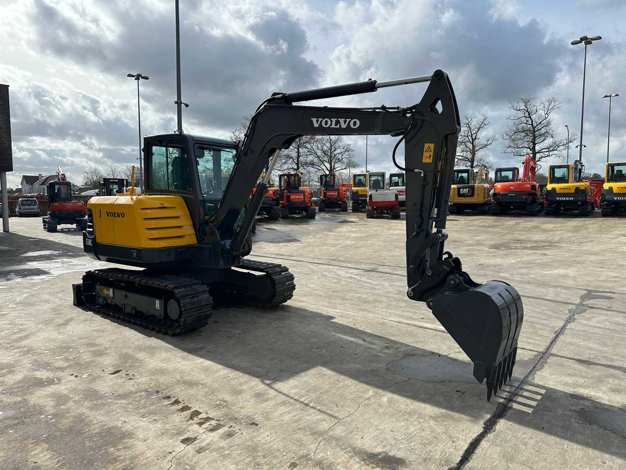 Volvo EC60C - Гусеничный экскаватор: фото 3 Volvo EC60C - Гусеничный экскаватор: фото 3