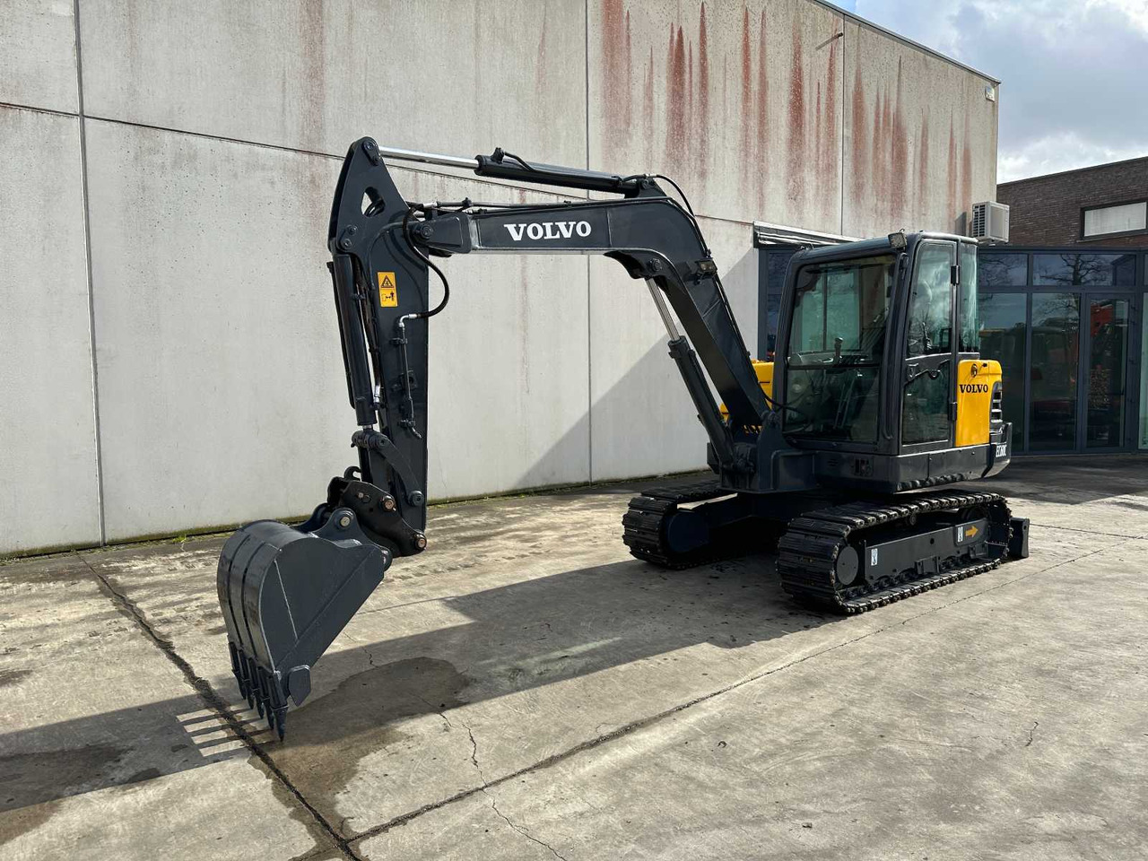 Volvo EC60C - Гусеничный экскаватор: фото 1 Volvo EC60C - Гусеничный экскаватор: фото 1